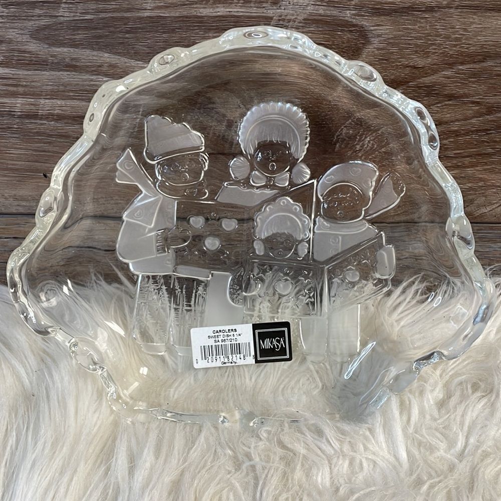 Mikasa Sweet Dish 8 1/5” , “Caroler’s” Crystal Dish, NWOT, No Box